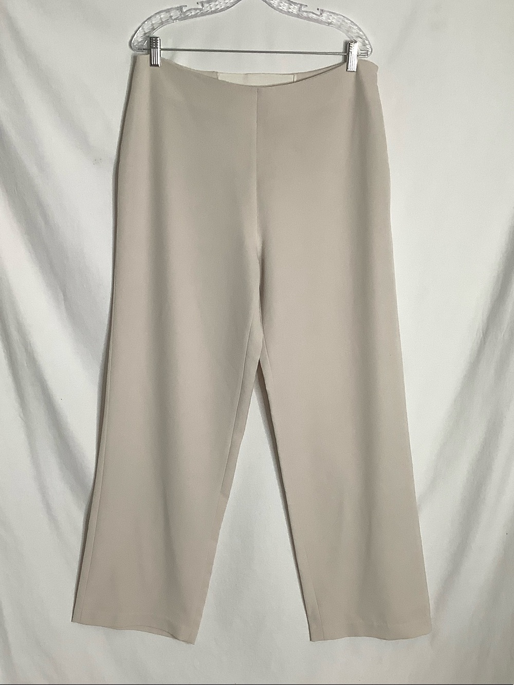 Classic Wide-Leg Womens Pants in Cream Size 14